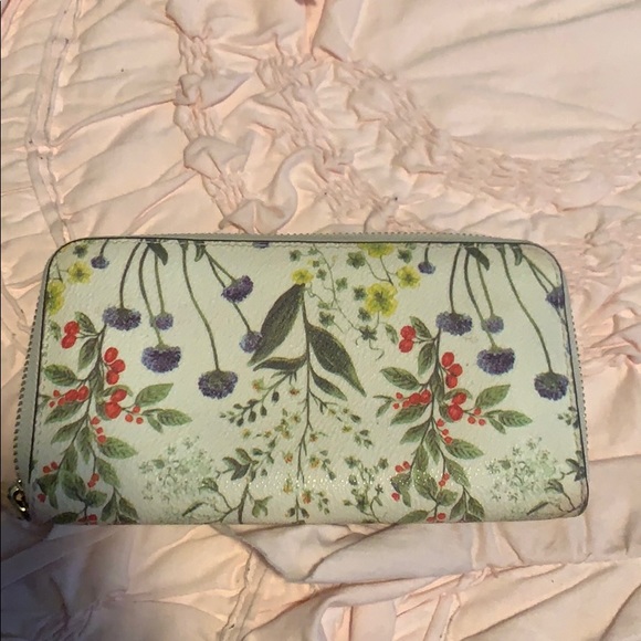 Tory Burch Wallet - Picture 2 of 5